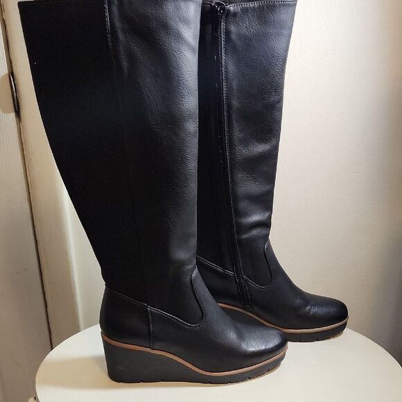 Soul NaturalizerBlack Boots with Wedge Sole and Full-Length Zipper Size 8 - Picture 1 of 14